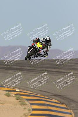 media/Oct-08-2023-CVMA (Sun) [[dbfe88ae3c]]/Race 3 Amateur Supersport Middleweight/